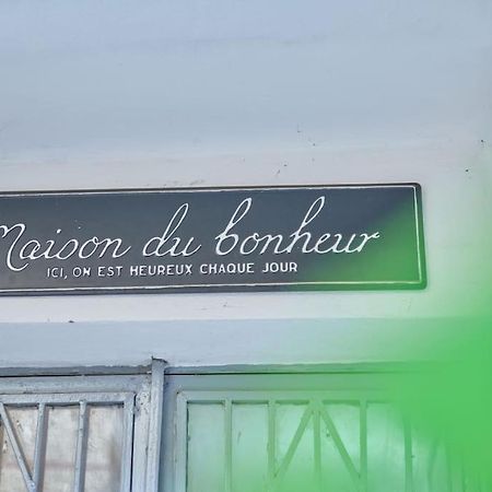 Ninja House Studio Chic Le Turquois Dore Yaoundé Zewnętrze zdjęcie